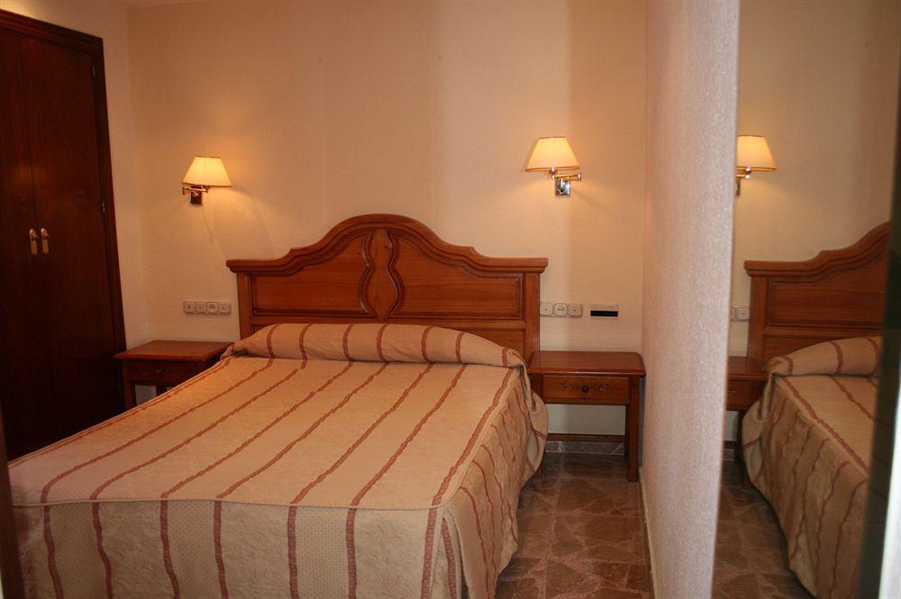 טורמולינוס Hotel Tematico Costa Del Sol מראה חיצוני תמונה